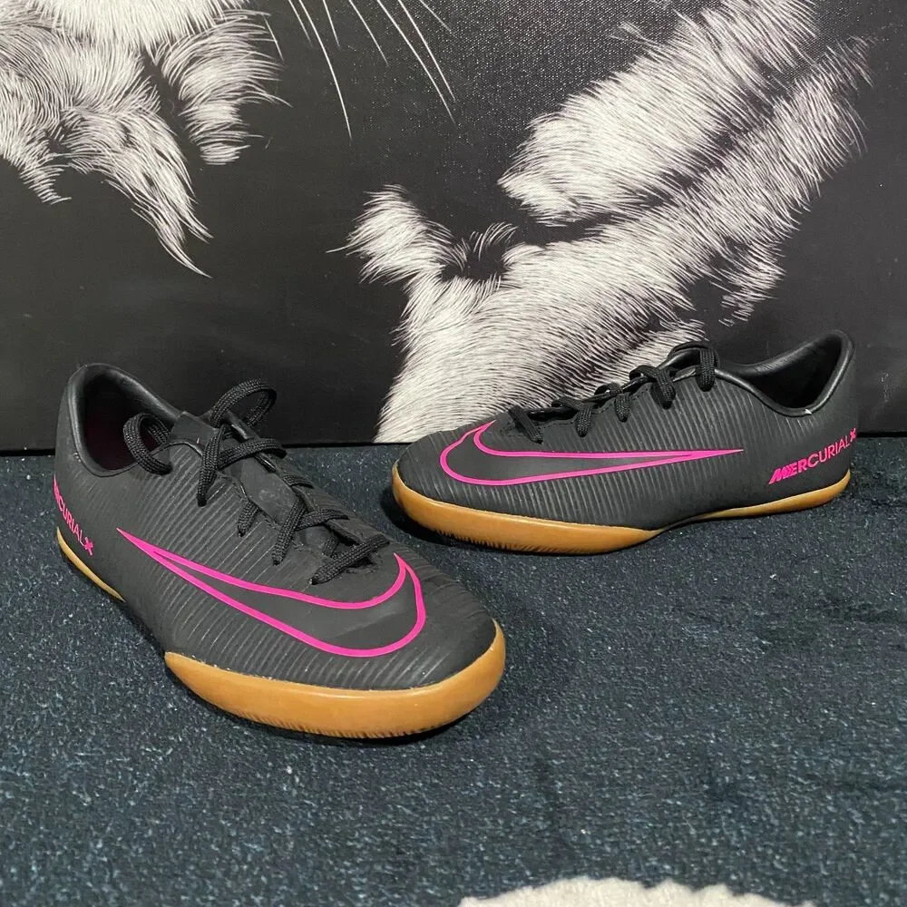 Nike Jr. MercurialX Vapor XI 831947-006 Athletic Sneaker Boys 13C Black Soccer